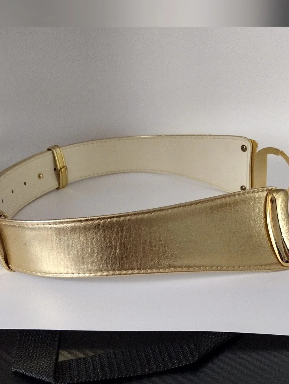 80s Gold Metallic Vegan Leather Waist Belt with Metal Interlocking Buckle